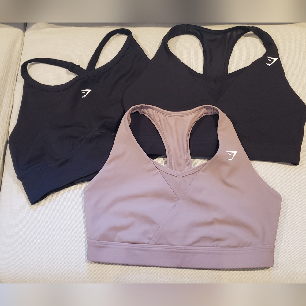 Gymshark Women's Black and Mauve Sports Bra Set